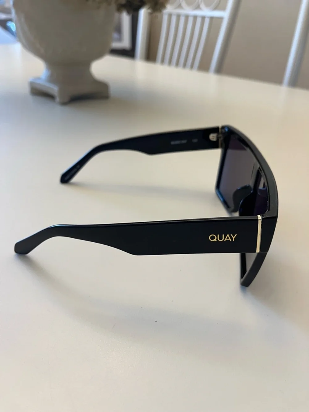 QUAY Australia Maxed Out Black Shield Sunglasses with Dark Lenses - Picture 3 of 7